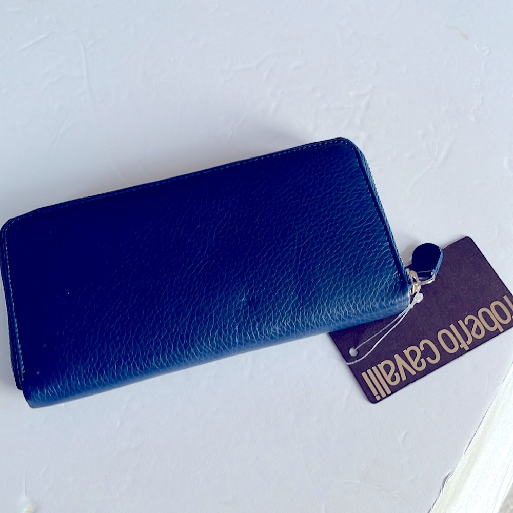 Roberto Cavalli NWT leather navy blue pebbled zipper wallet gold embossed logo - Picture 4 of 10